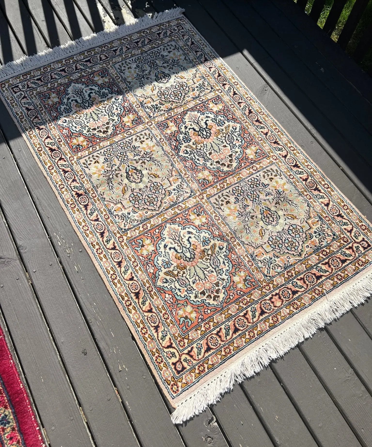 Indian Kashmir rug with multicolor Persian-style medallion, fringed edges
