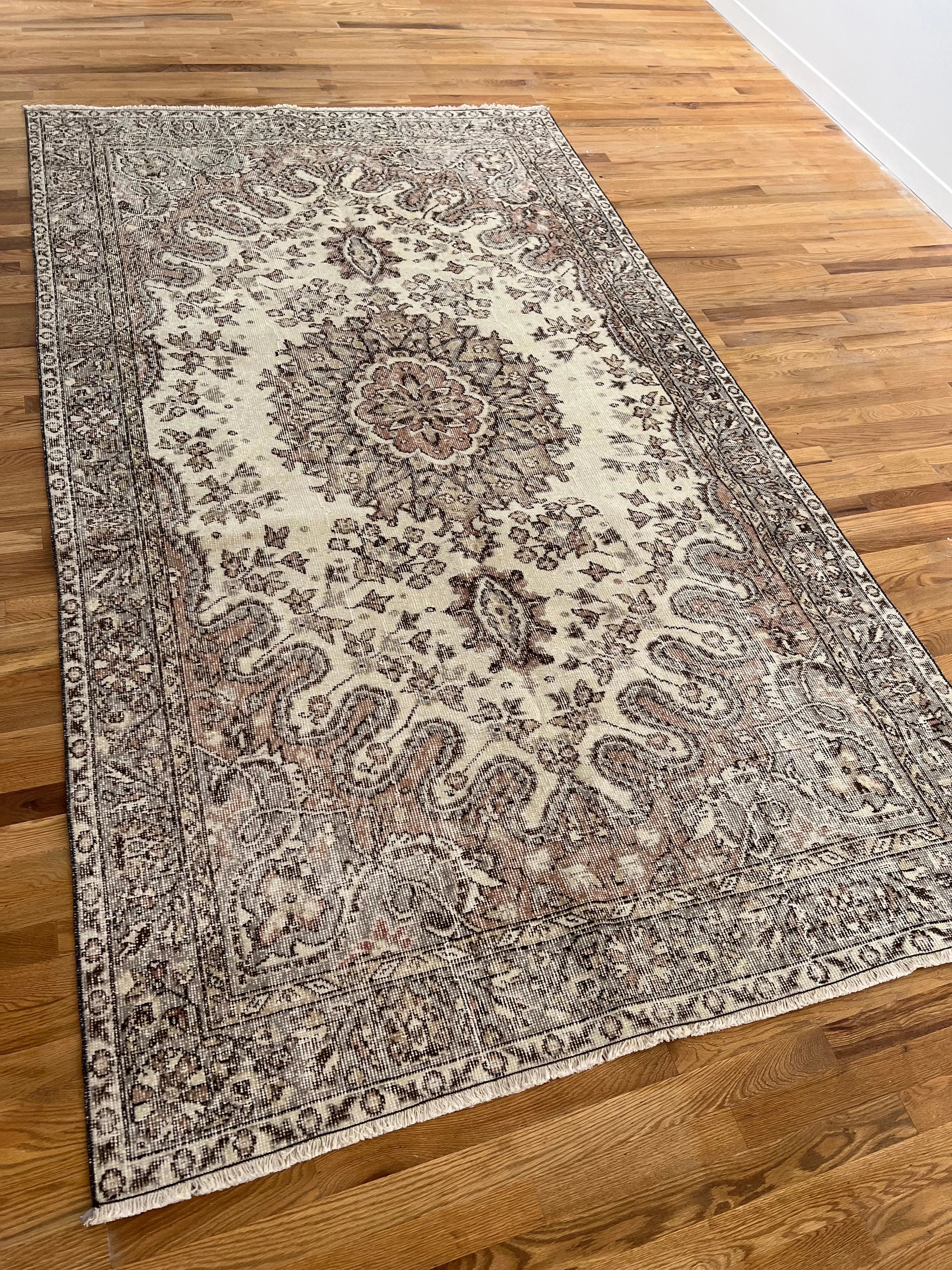 Vintage Turkish Oushak Rug | 9’ 4” x 5’ 5” Rug the Rock