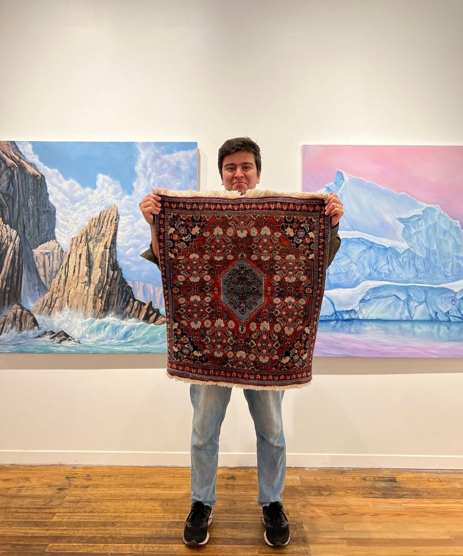 Persian Bijar rug, red medallion pattern with dark blue border and fringe edges