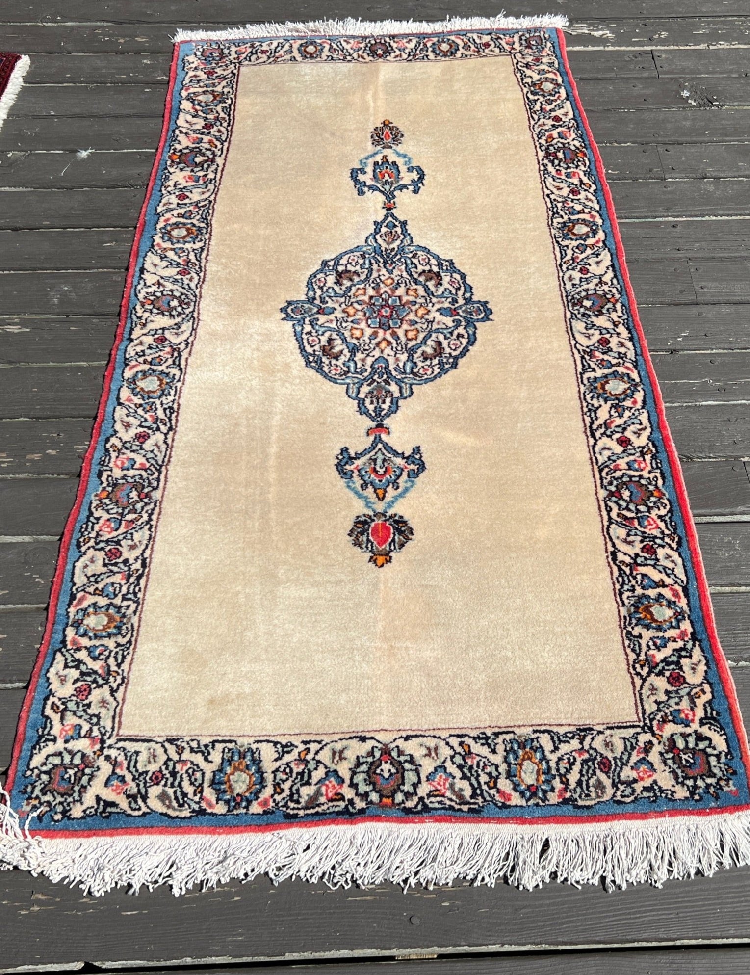 Persian Kashan Rug | 2' 4" x 4' 8" Rug the Rock 
