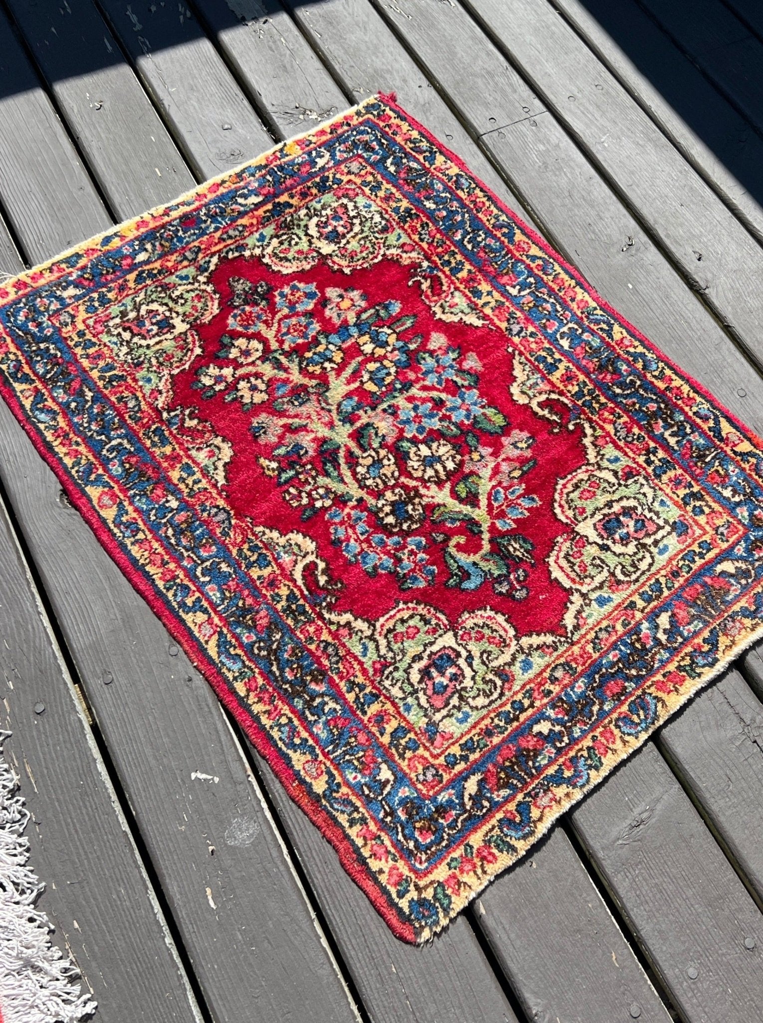 Persian Kerman Rug | 1' 8" x 2' 4" Rug the Rock