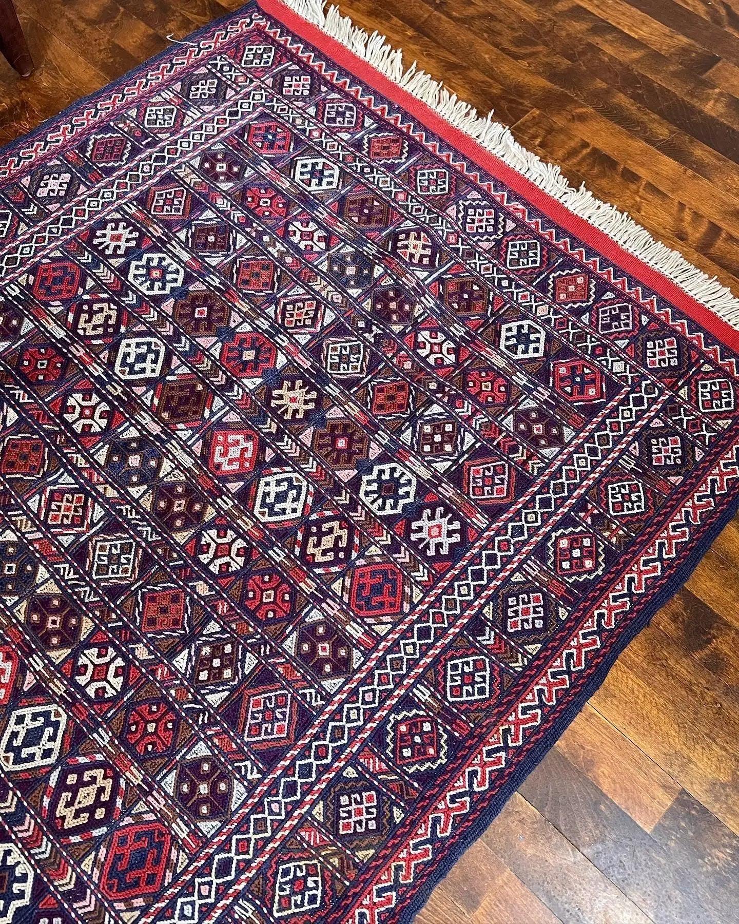 Persian Suzani Kilim | 5' 6" x 5' Rug the Rock