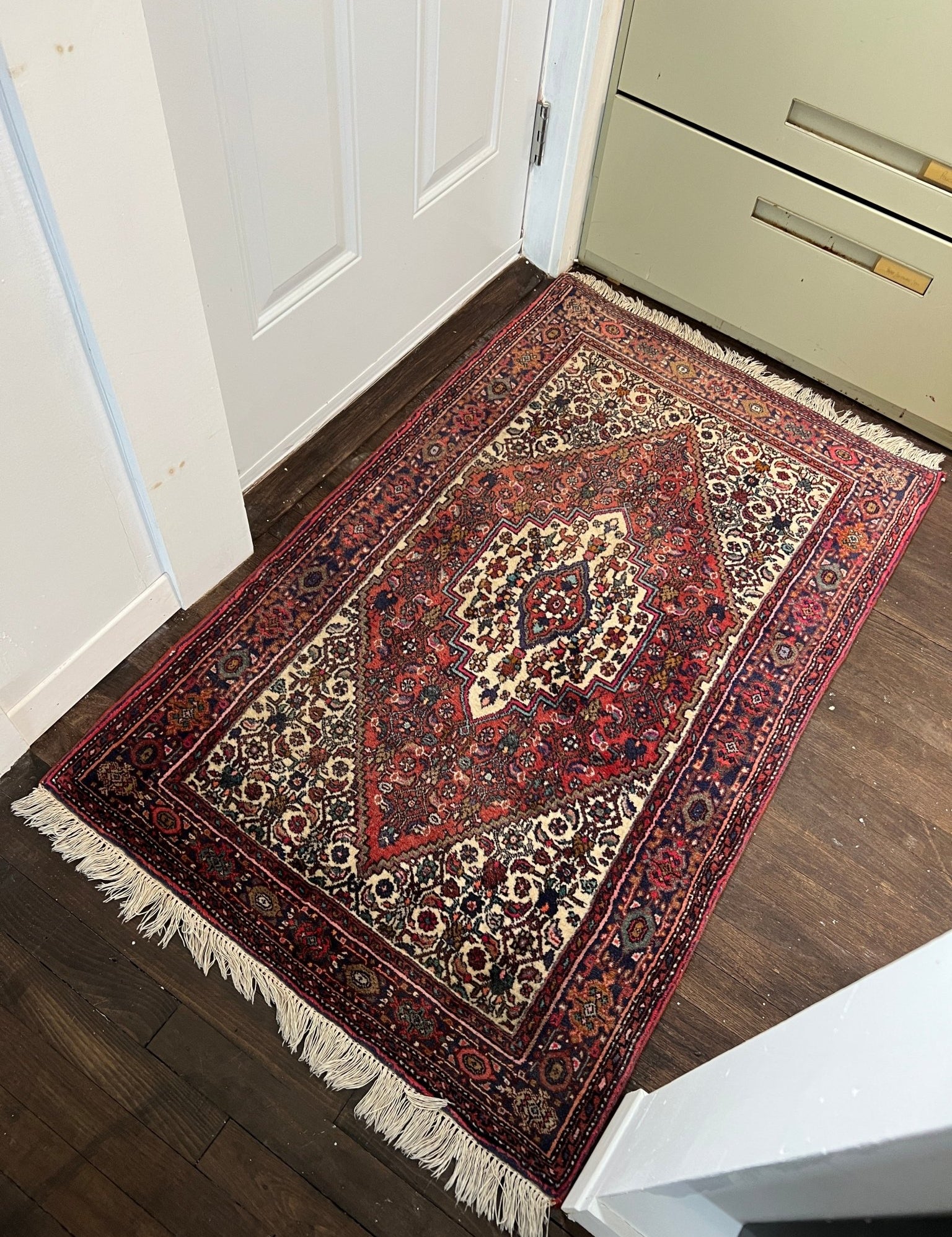 Qoltoq | 4' 3" x 2' 8" Rug the Rock