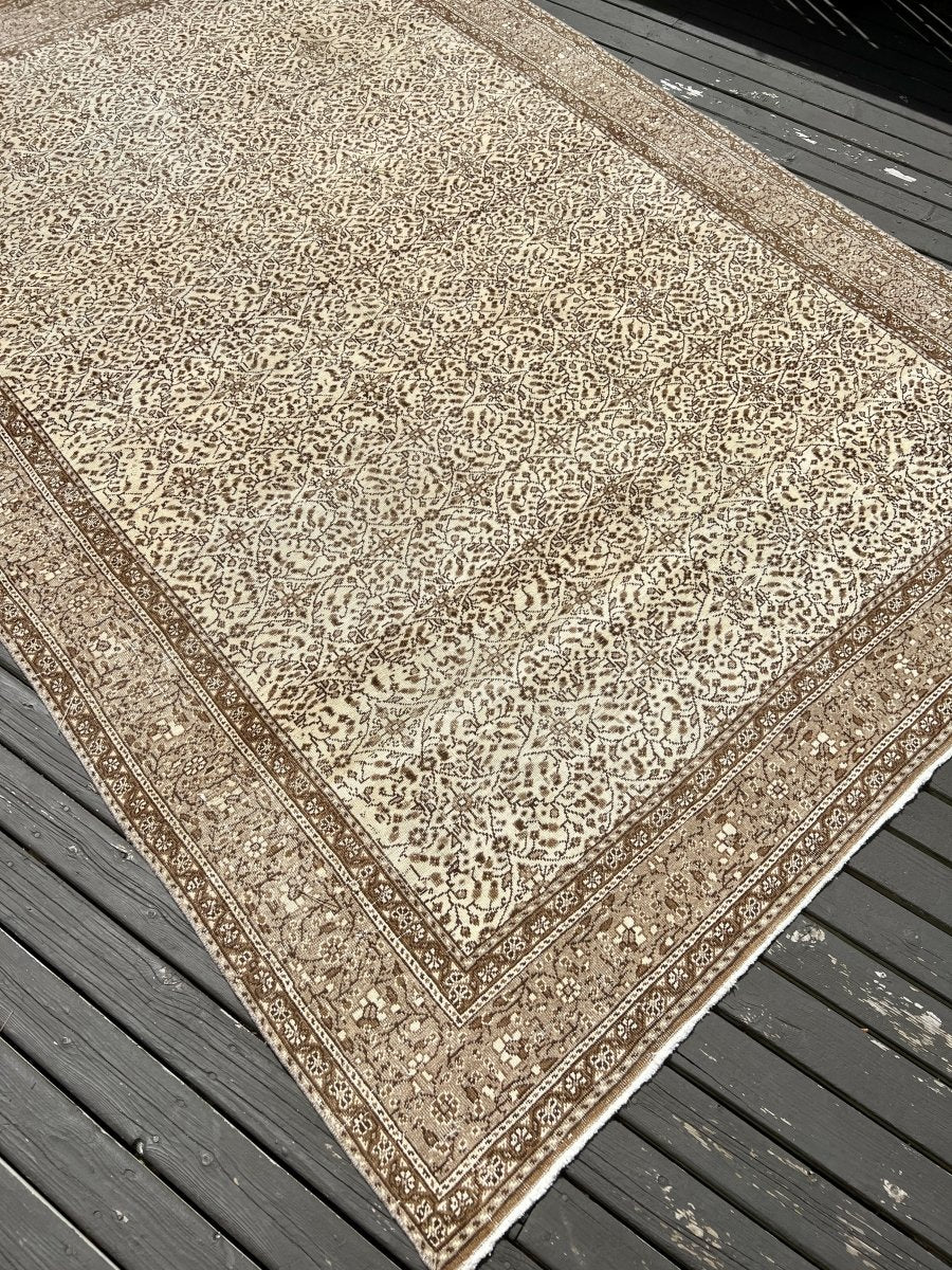 Vintage Turkish Kayseri Rug | 9’ 4” x 6’ 5” - Rug the Rock